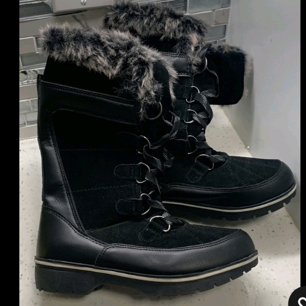 Champion Black Winter Boots Faux Fur Lined Lace-Up Snow Shoes Women’s Size 8